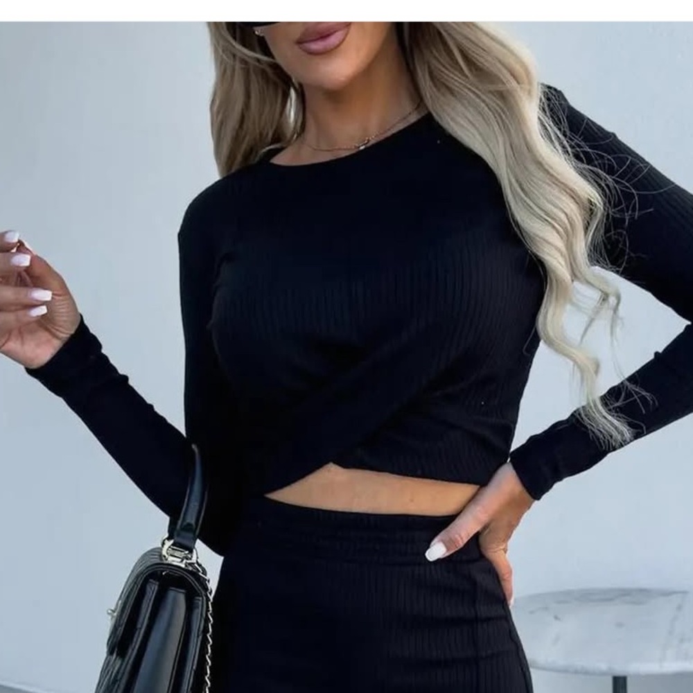 Elegant Black Women's Skirt